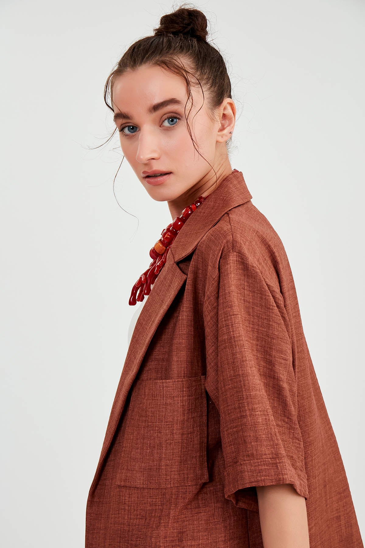 LONG COLLAR DETAILED LOW SHOULDER JACKET