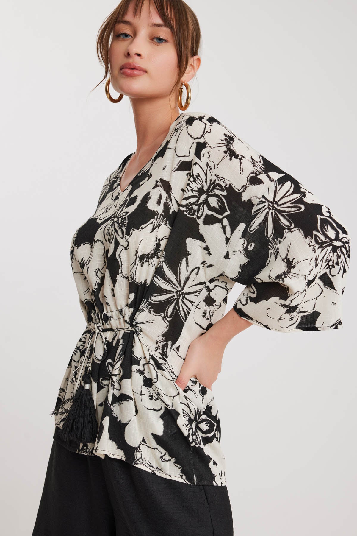 V COLLAR FLOWERED WAIST TASSEL LACED BLOUSE