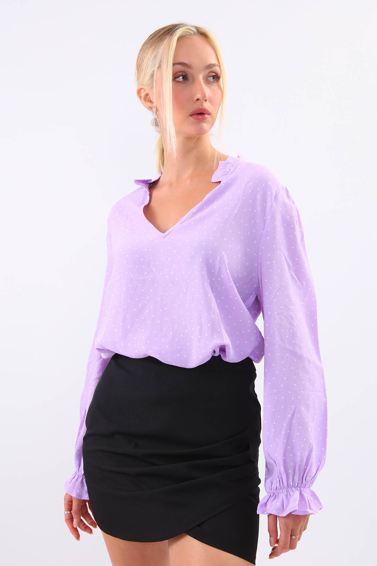 LONG SLEEVE BLOUSE WITH V COLLAR POINTS