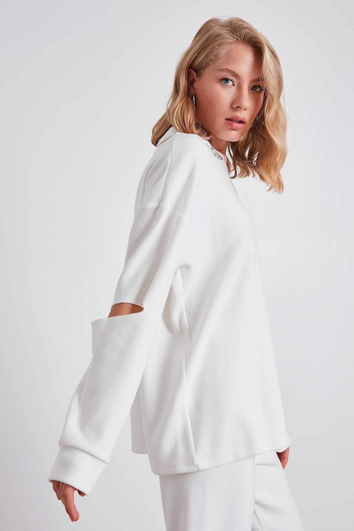 SPLIT COLLAR AND ARMS SWEATSHIRT