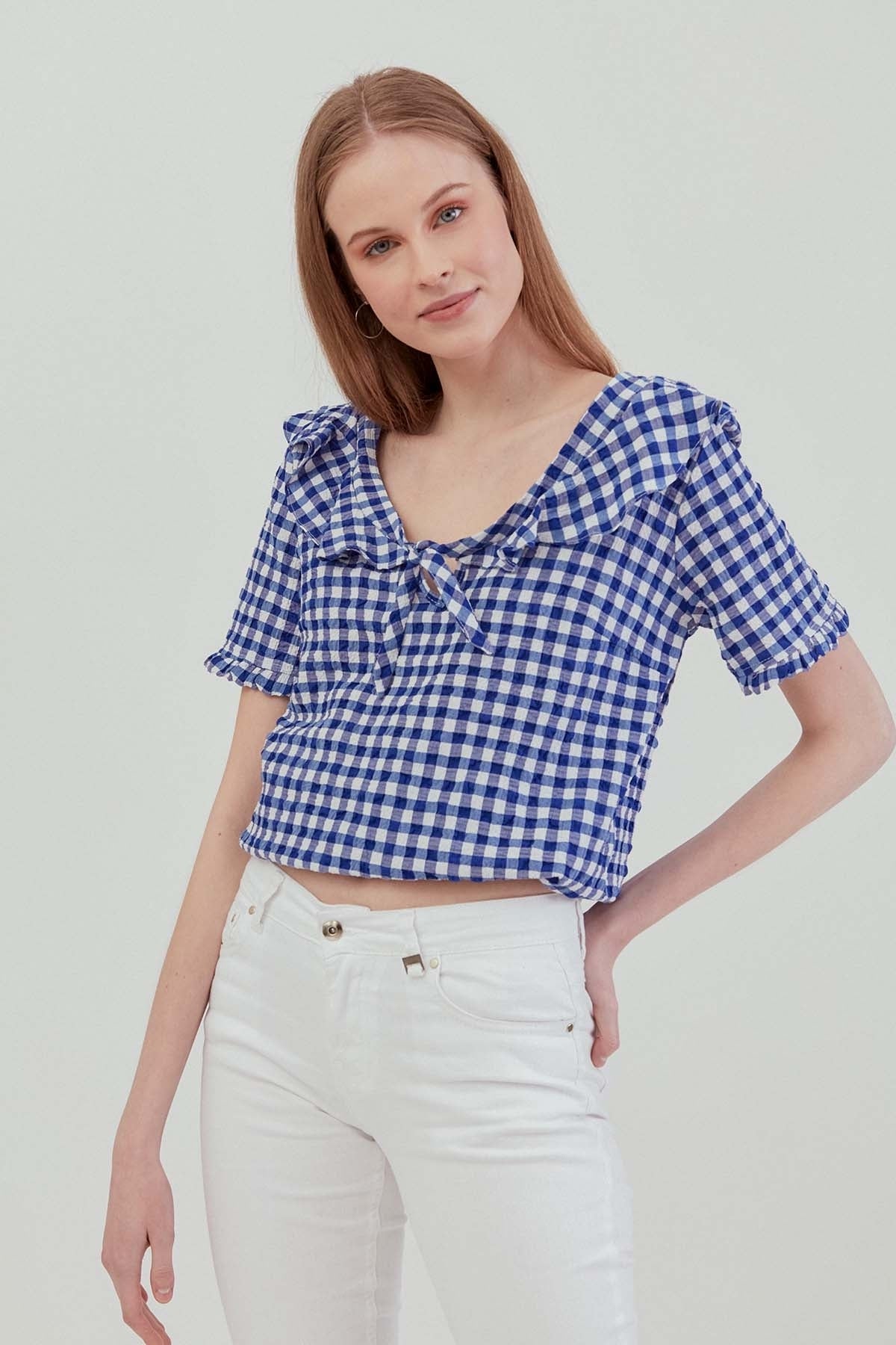 VOLAN COLLAR CHECKERED BLOUSE