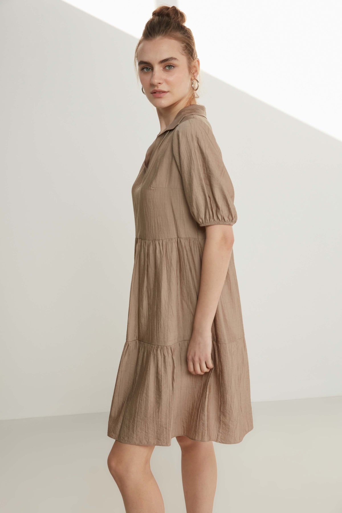 COLLARED LOOSE SLEEVE DRESS