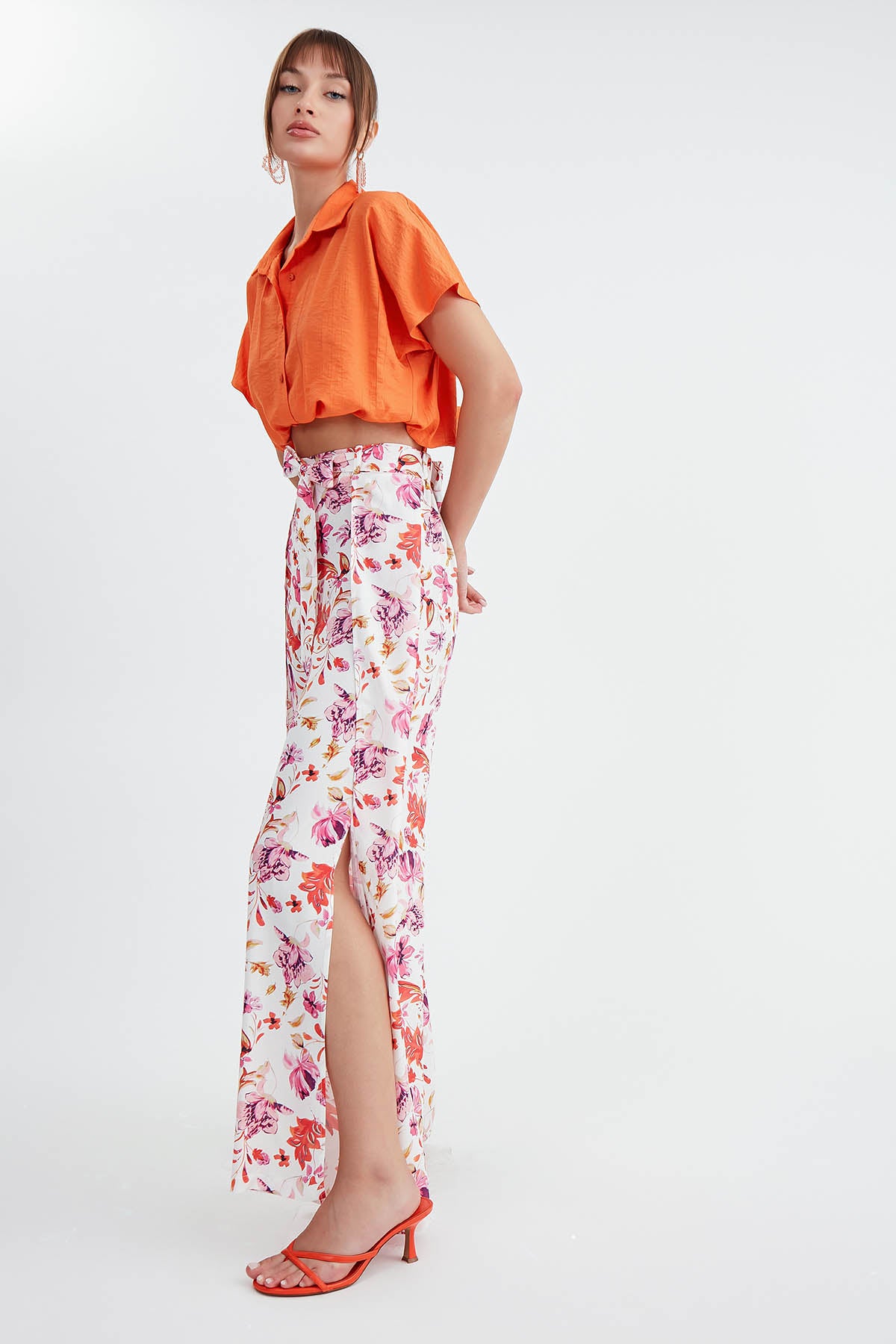 TROUSERS WITH FLOWERS, WAIST-BINDING