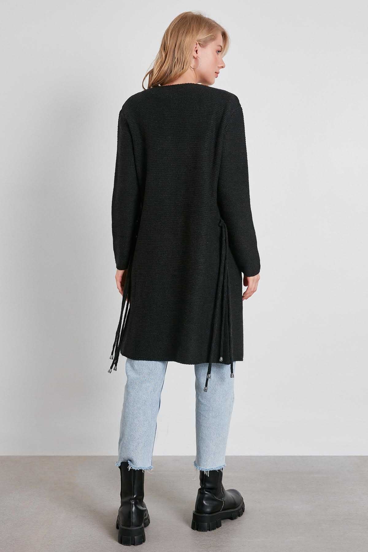 KNITTED CARDIGAN
