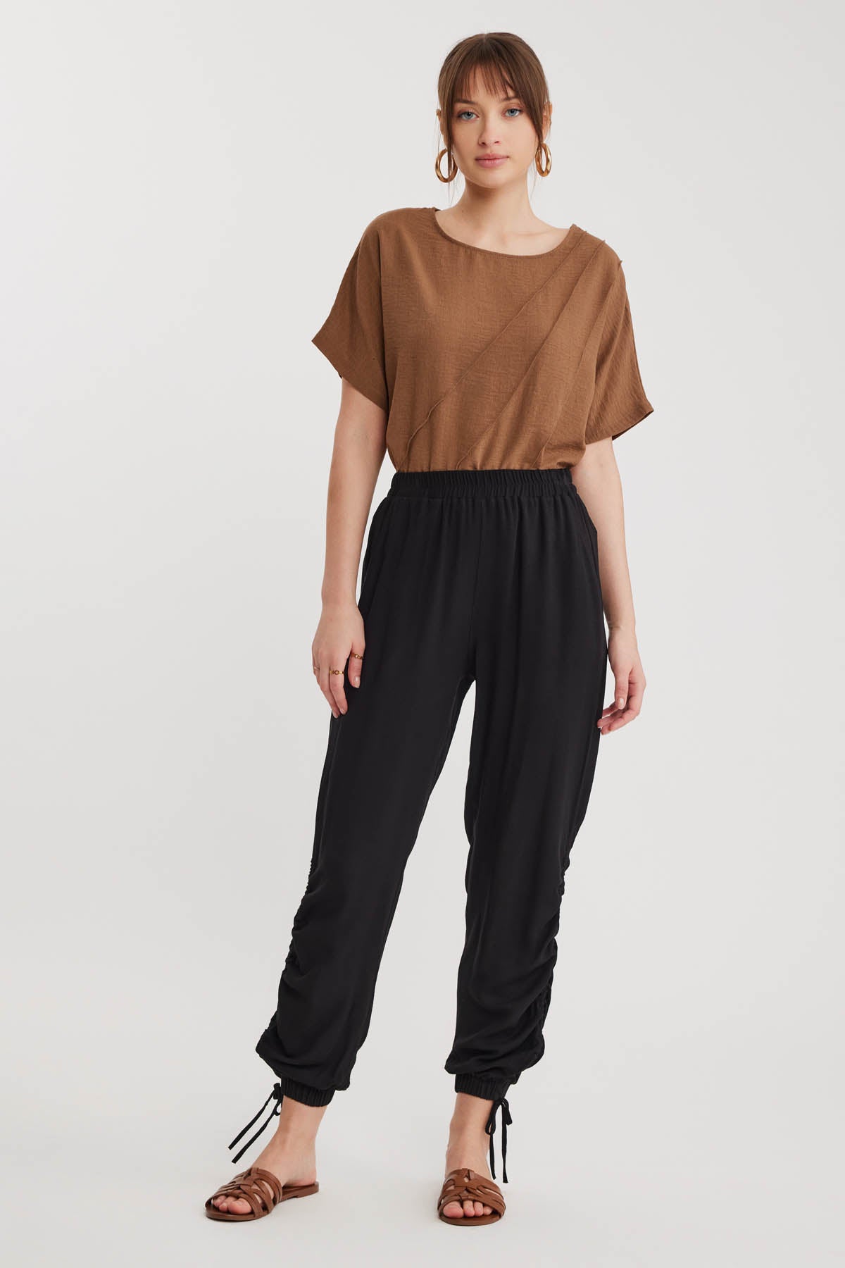 RUCKLED TROUSERS WITH ELASTANE WAIST