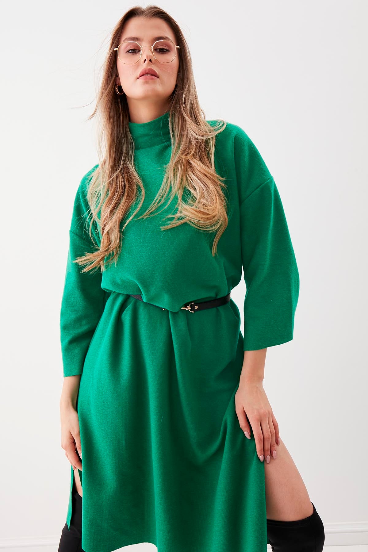 HIGH FASHION KNITTED ELEGANT DRESS