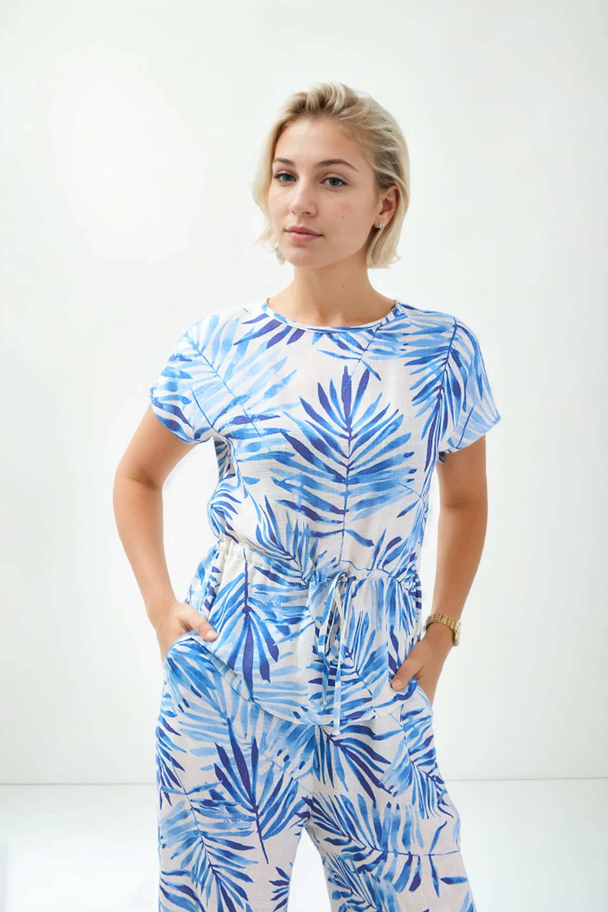 LEAF PATTERN CURVED BLOUSE