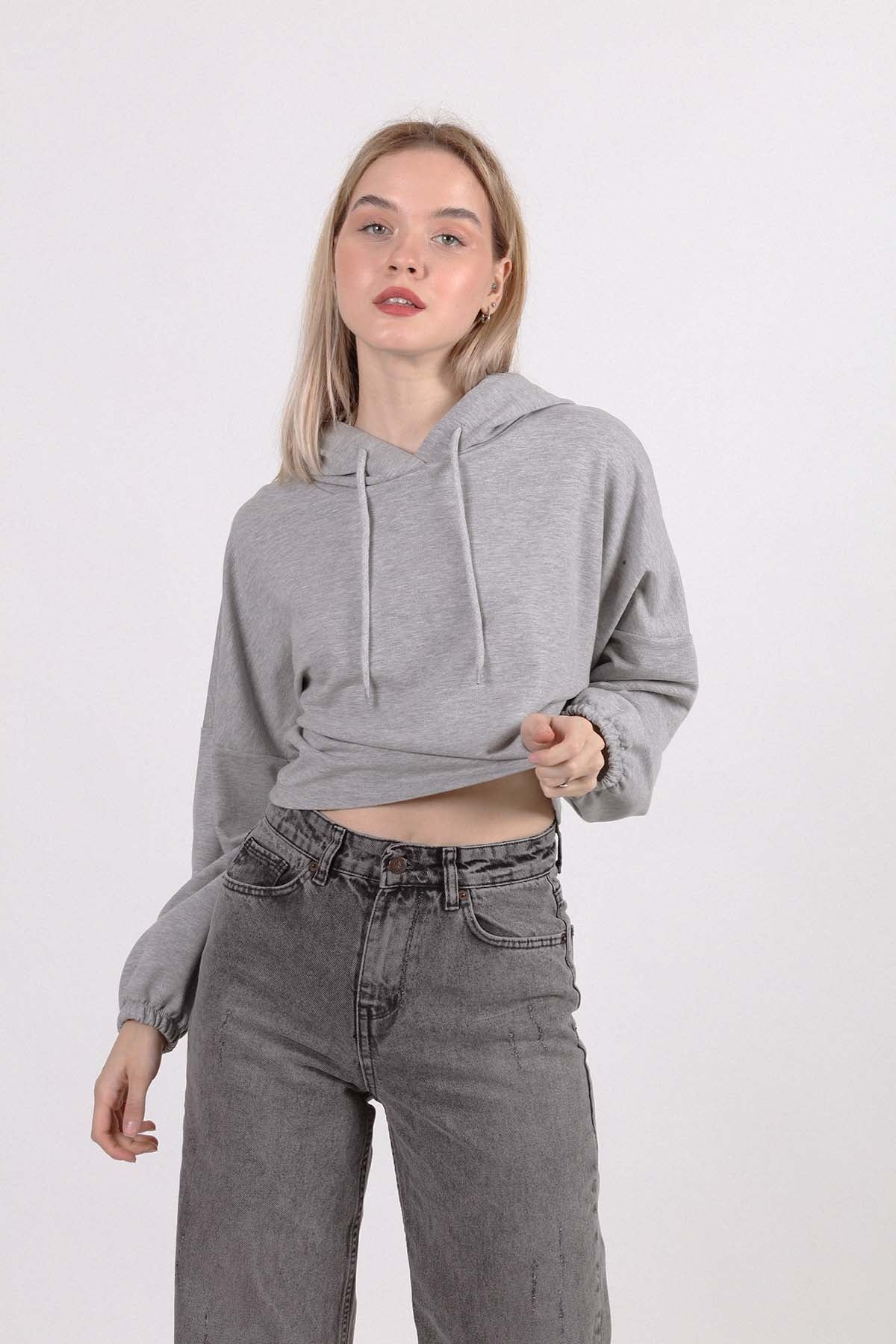 BAT SLEEVE CROP SWEATSHIRT WITH A HOOD