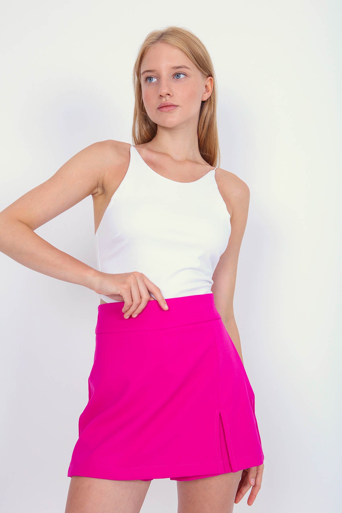 SPLIT UP SHORTS SKIRT