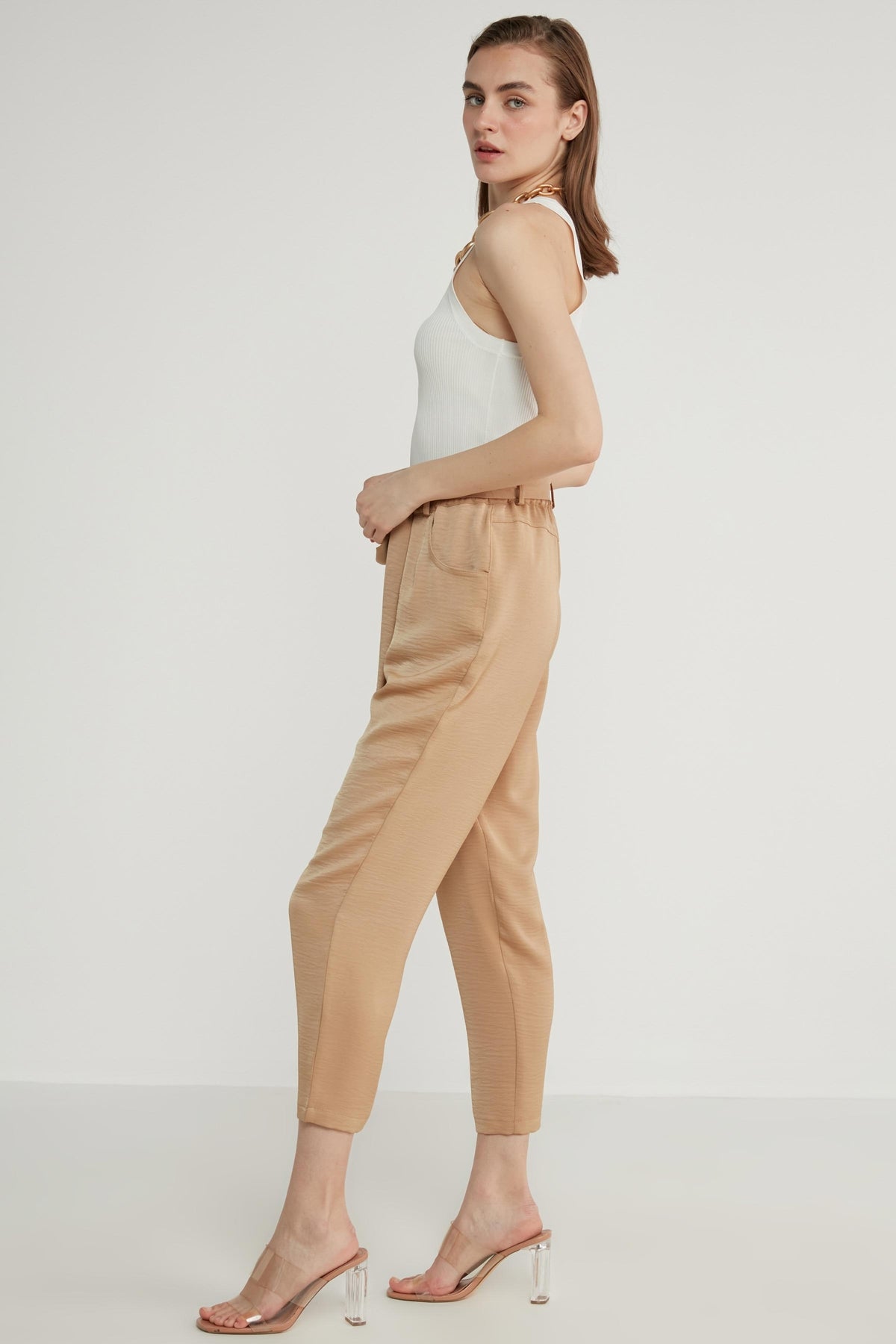 HIGH-WAIST JAGGED CROP TROUSERS