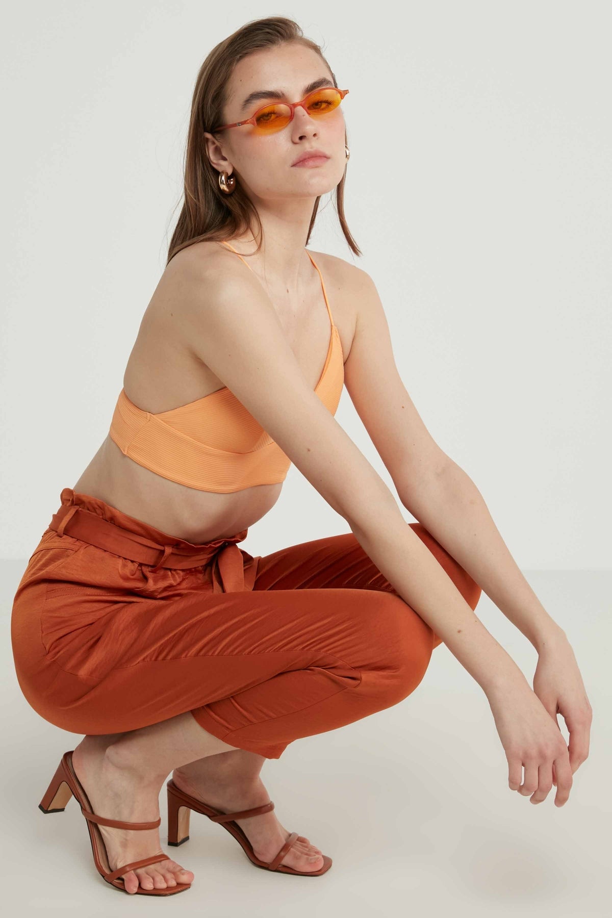 HIGH-WAIST JAGGED CROP TROUSERS