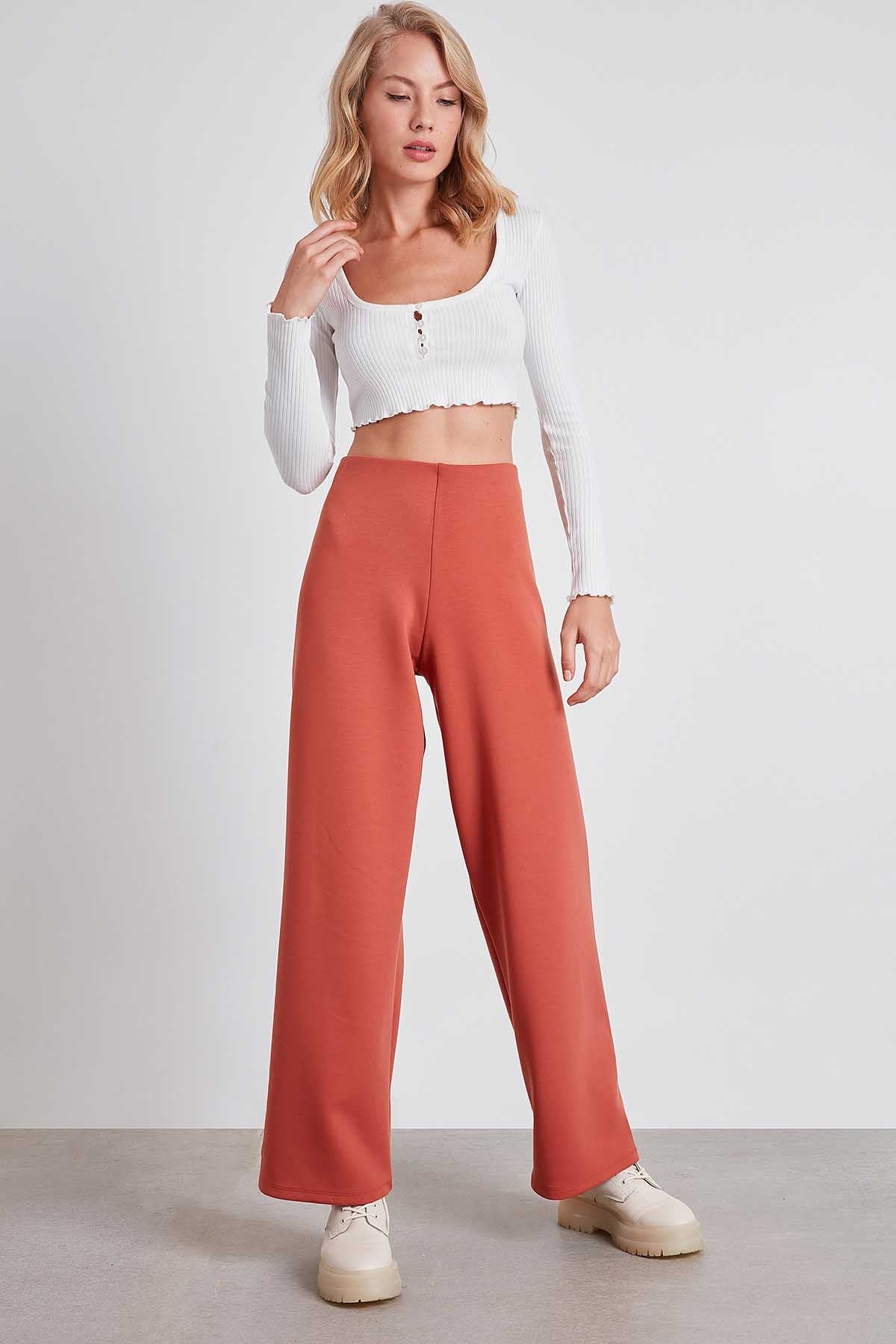 HIGH WAIST KNITTED TROUSERS