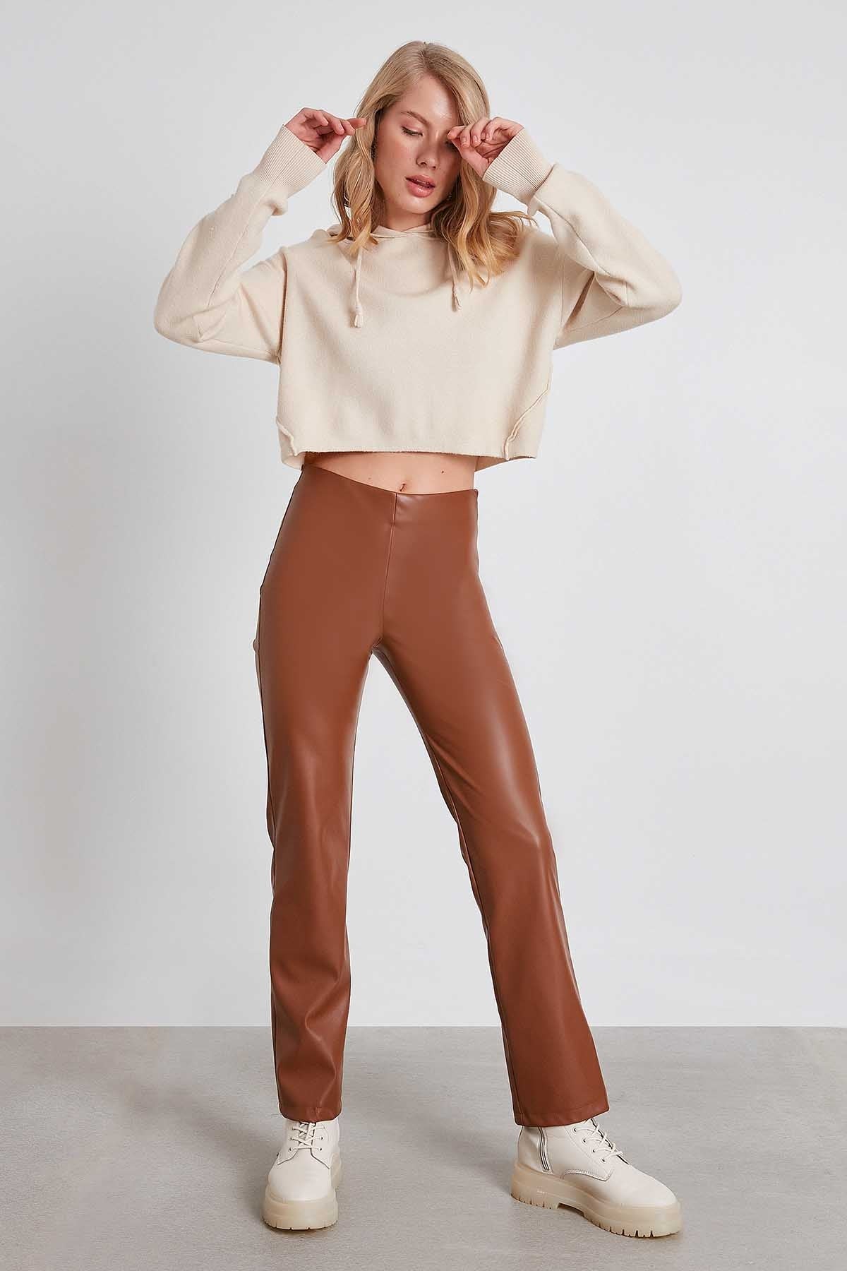 HIGH WAIST FAUX LEATHER TROUSERS