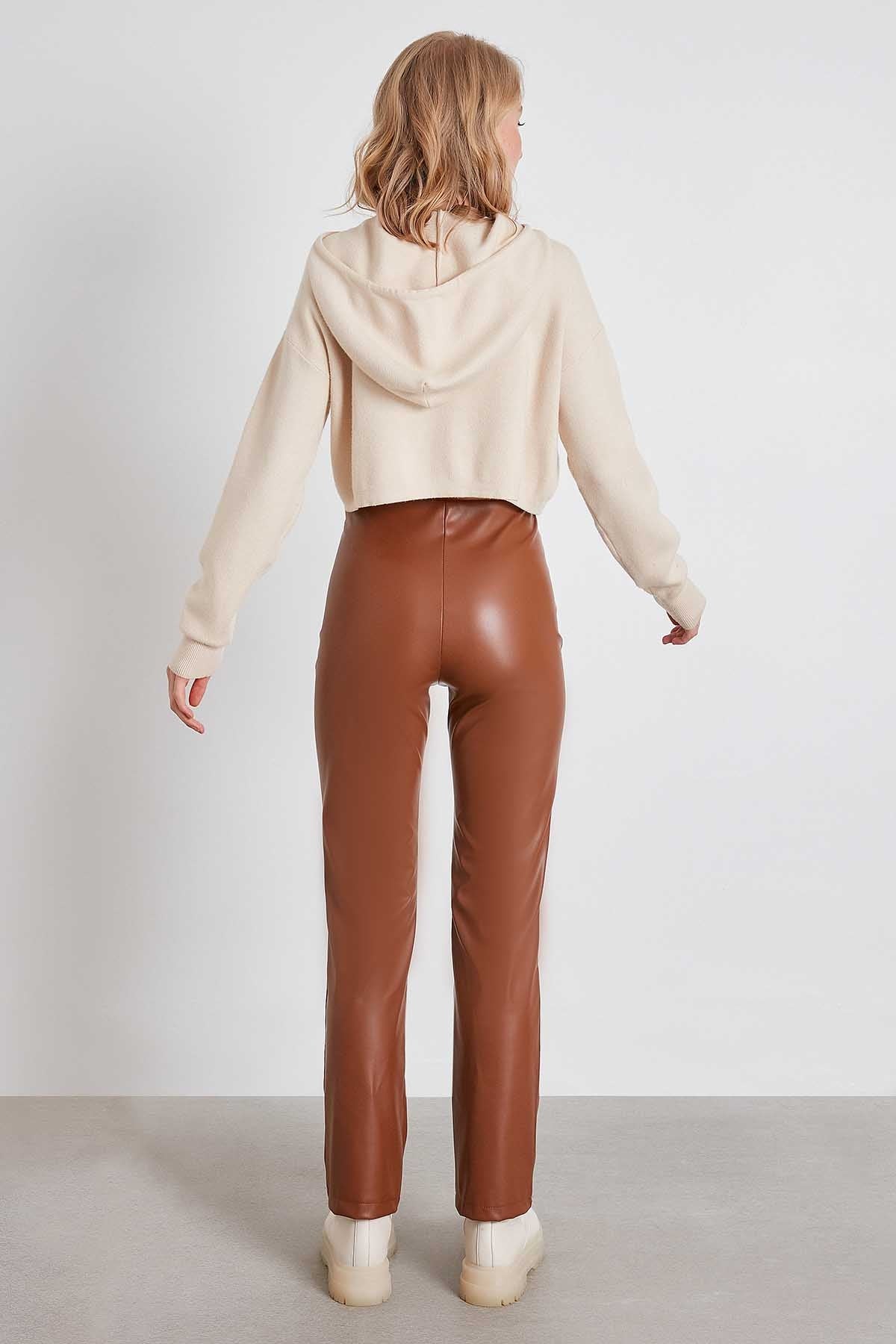 HIGH WAIST FAUX LEATHER TROUSERS
