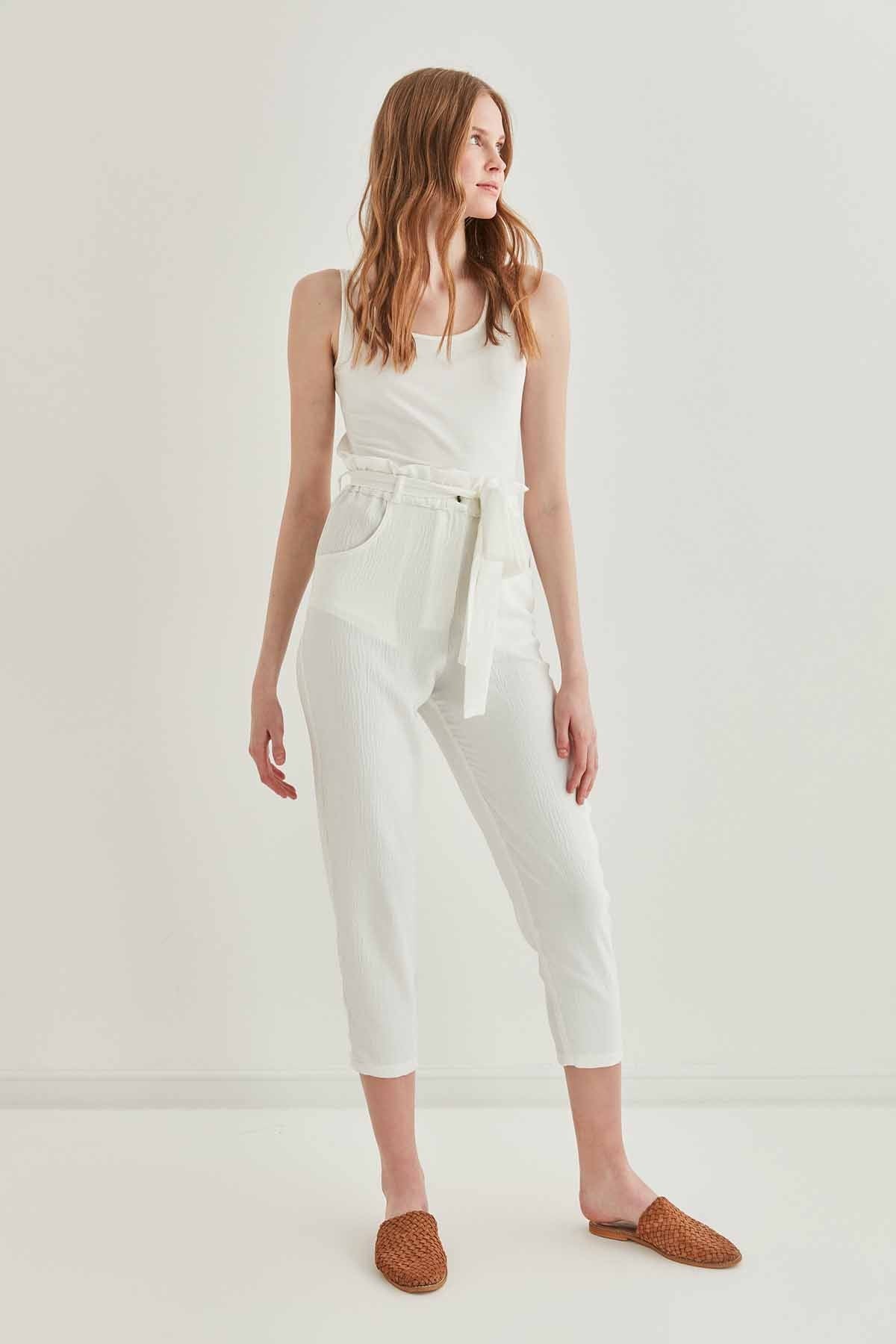 CROP TROUSERS WITH HIGH WAIST BELT ARCHES