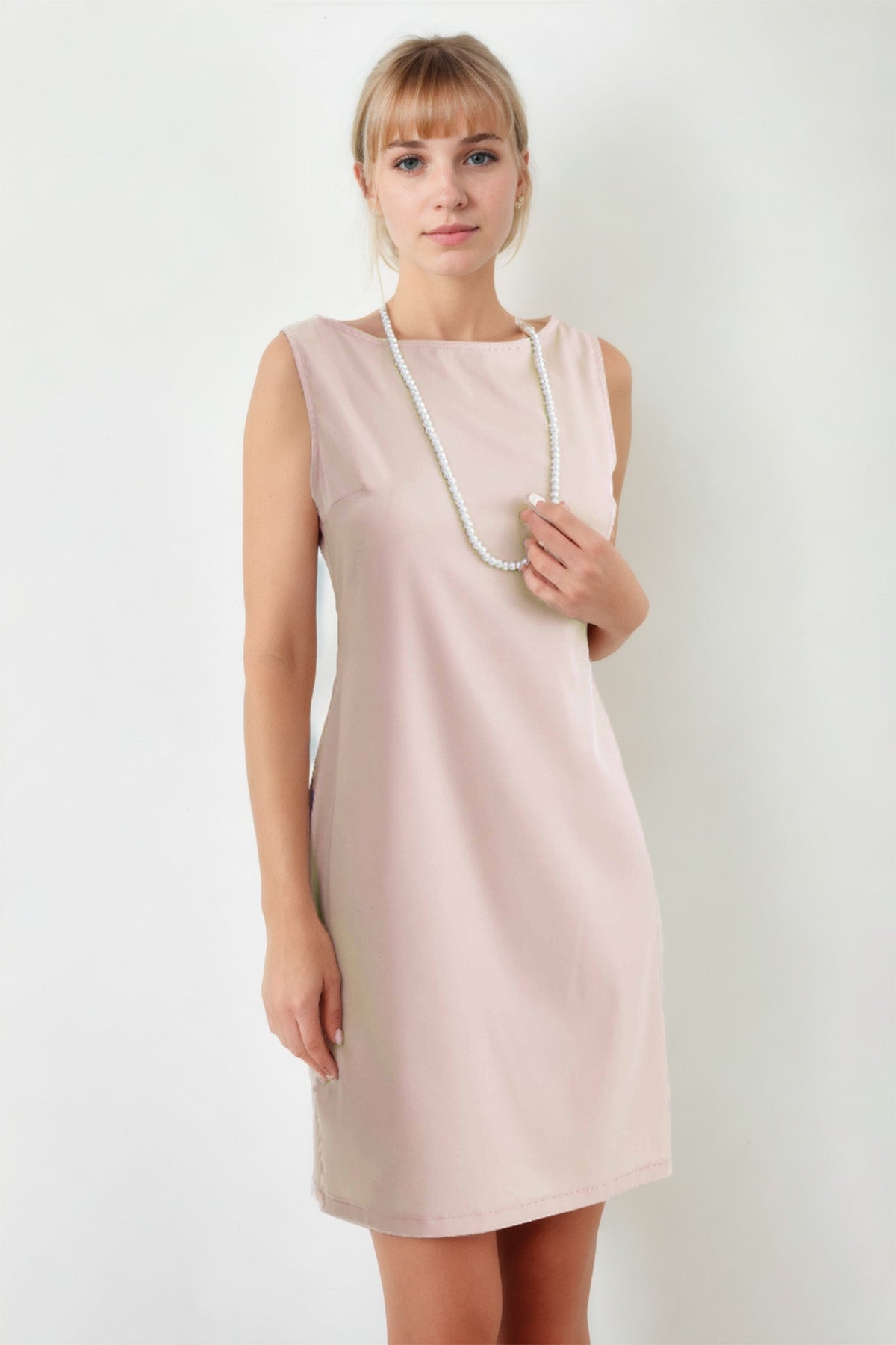 ROUND COLLAR SLEEVELESS DRESS