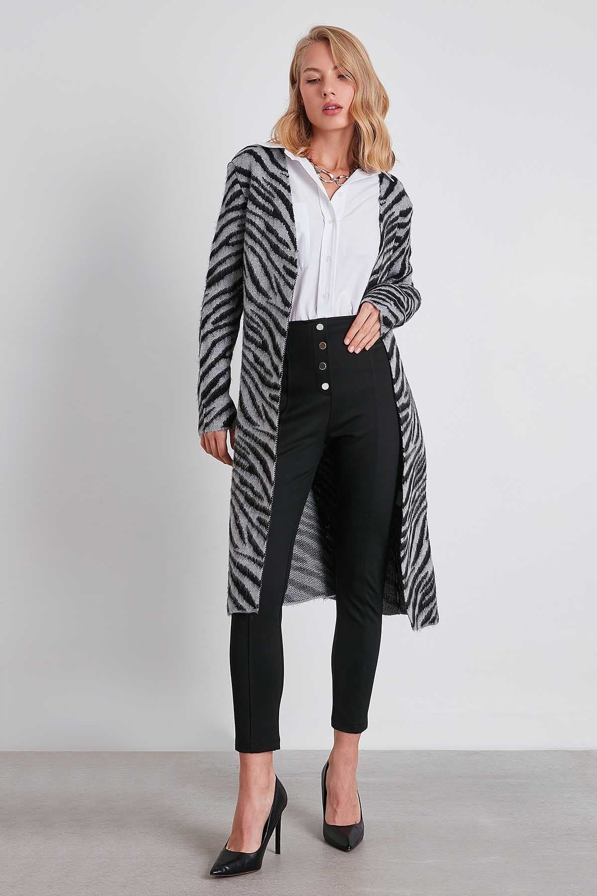 ZEBRA PATTERN LONG KNITTED CARDIGAN