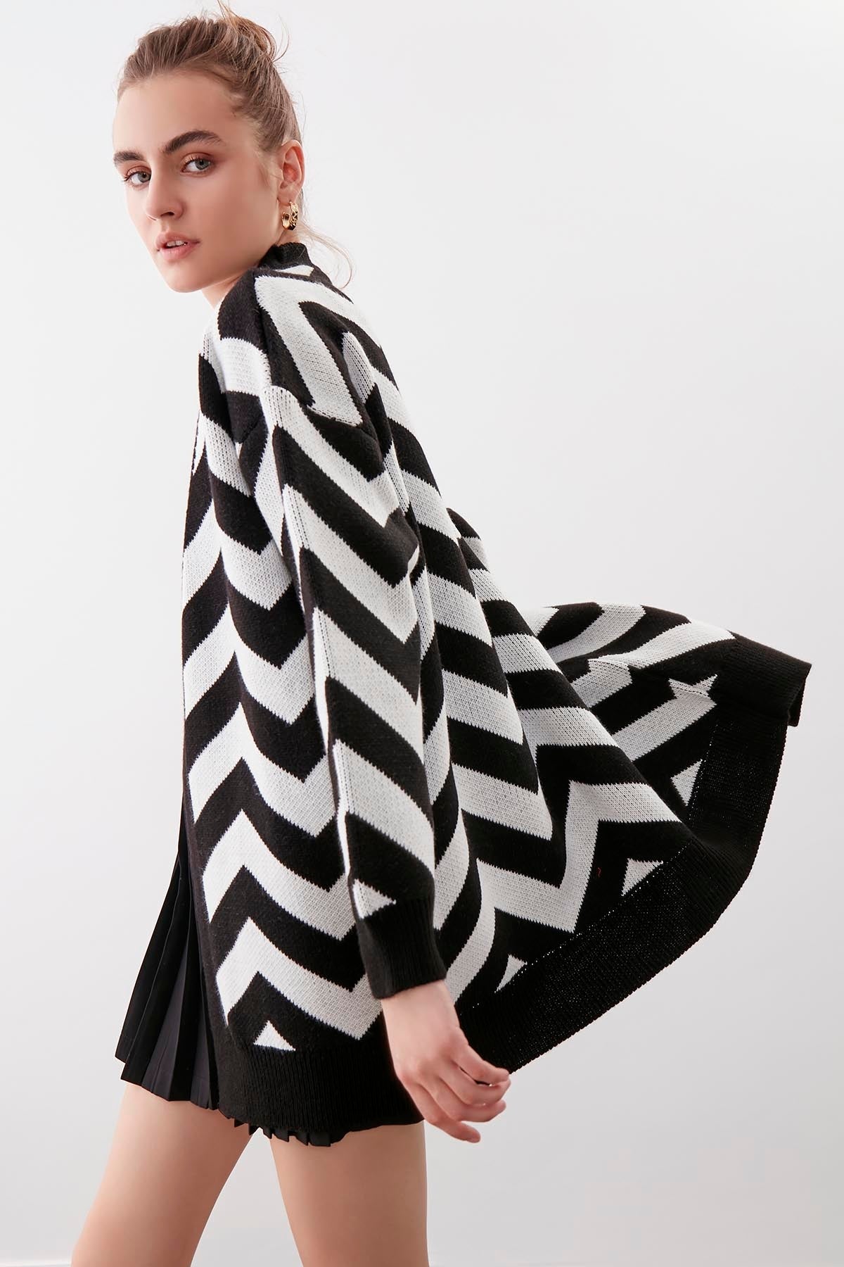 ZIGZAG PATTERN UNITED CARDIGAN