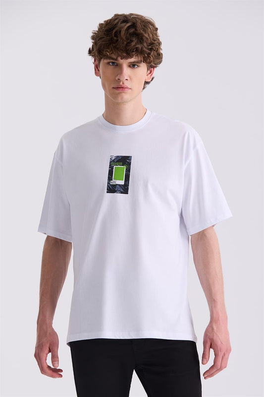 Round Collar T Shirt With White Print
