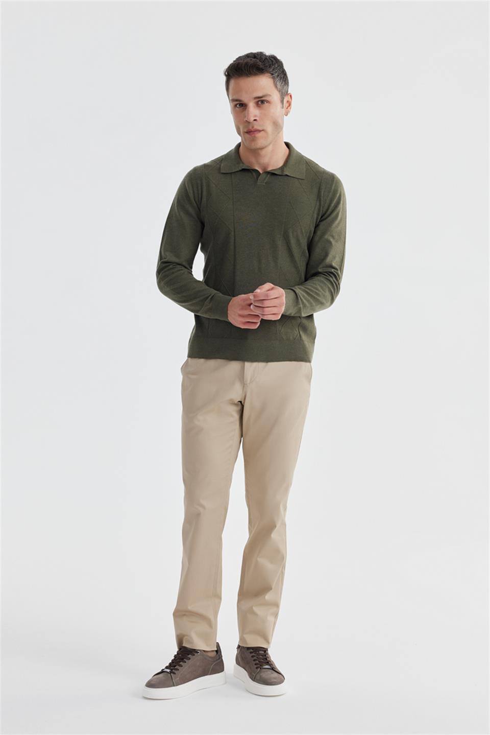 Khaki Slim Fit Knitted Pollo Collar With A Kashmir Mixed Pattern