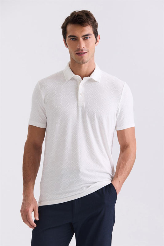 Polo Collar With Ecru Slim Fit Pattern