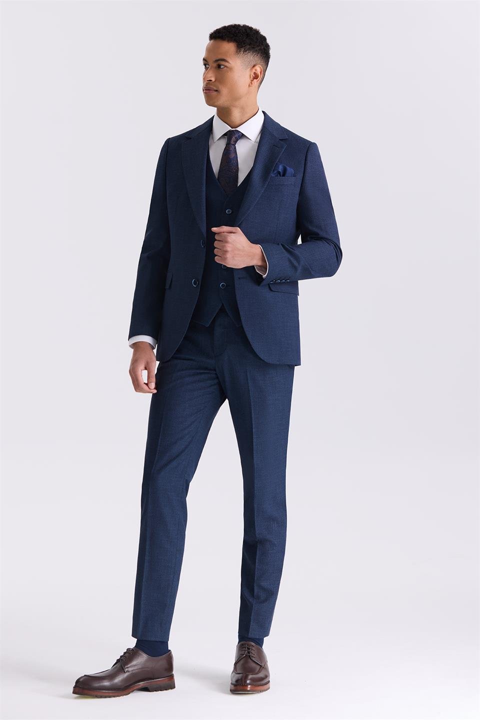 Navy Slim Fit Single Collar Suit With A Coat