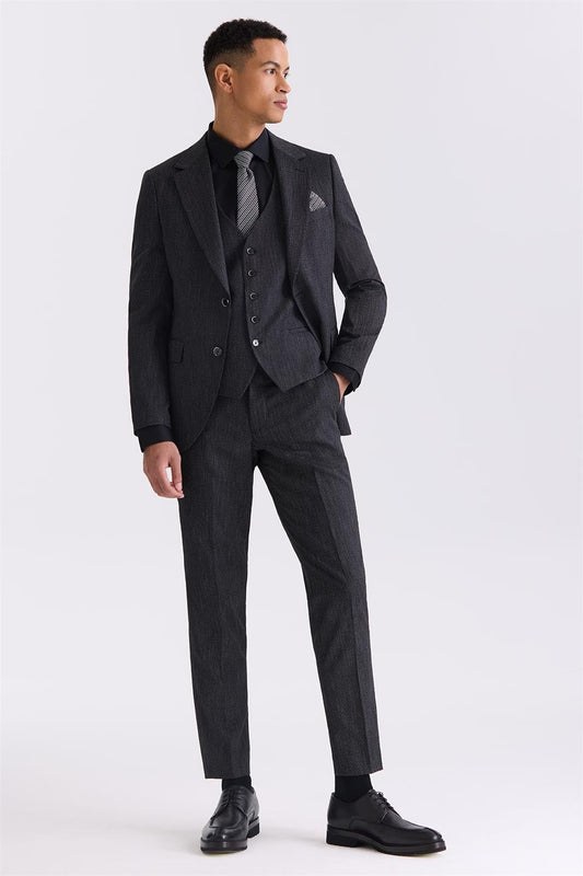 Black Slim Fit Single Collar Suit With A Coat