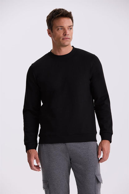 Black Slim Fit Round Collar Basic Lycra Sweatshirt With Cotton