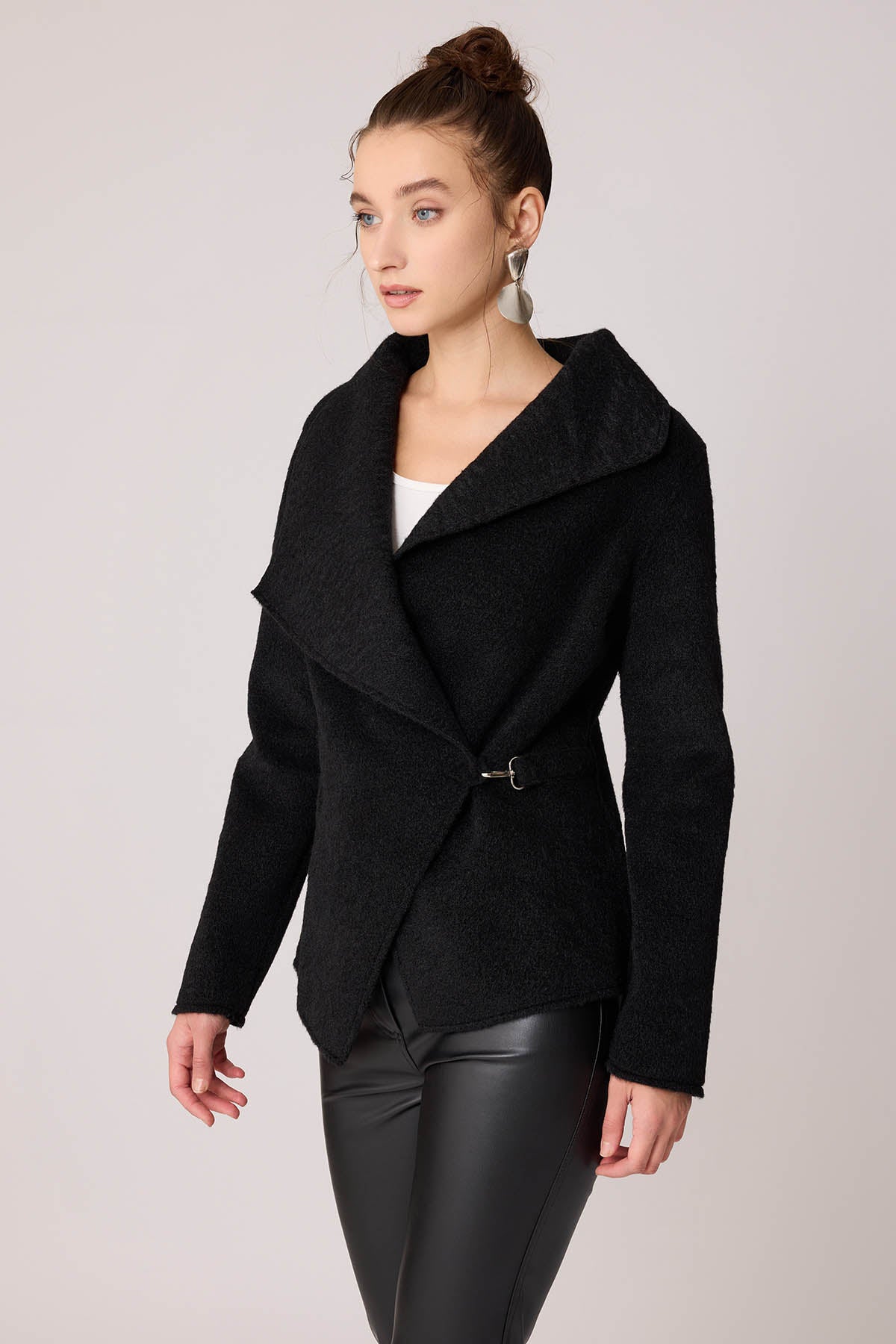 ASYMMETRIC JACKET WITH BUCKLE BINDING