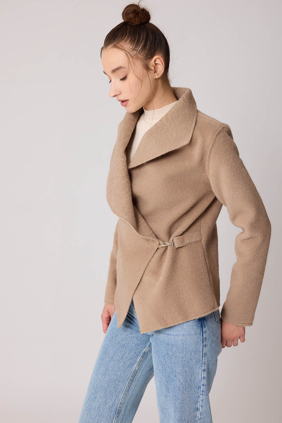 ASYMMETRIC JACKET WITH BUCKLE BINDING