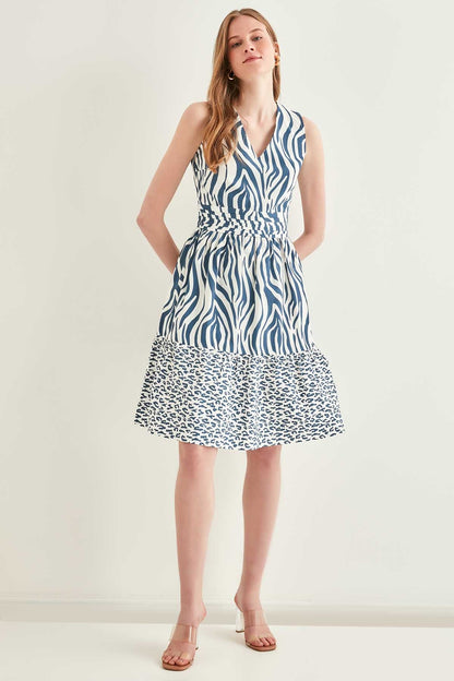 ANIMAL PATTERN V COLLAR MIDI DRESS