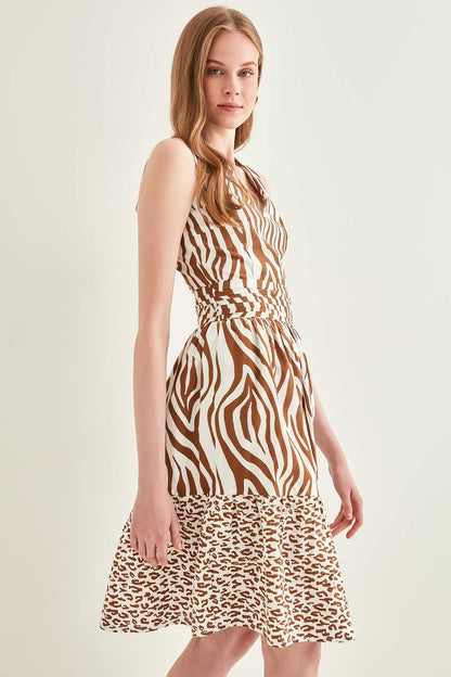 ANIMAL PATTERN V COLLAR MIDI DRESS
