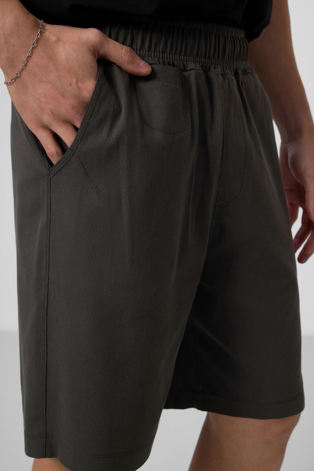 Anthracite Standard Fit Woven Lightly Stretch Men's Chino Shorts - 81290
