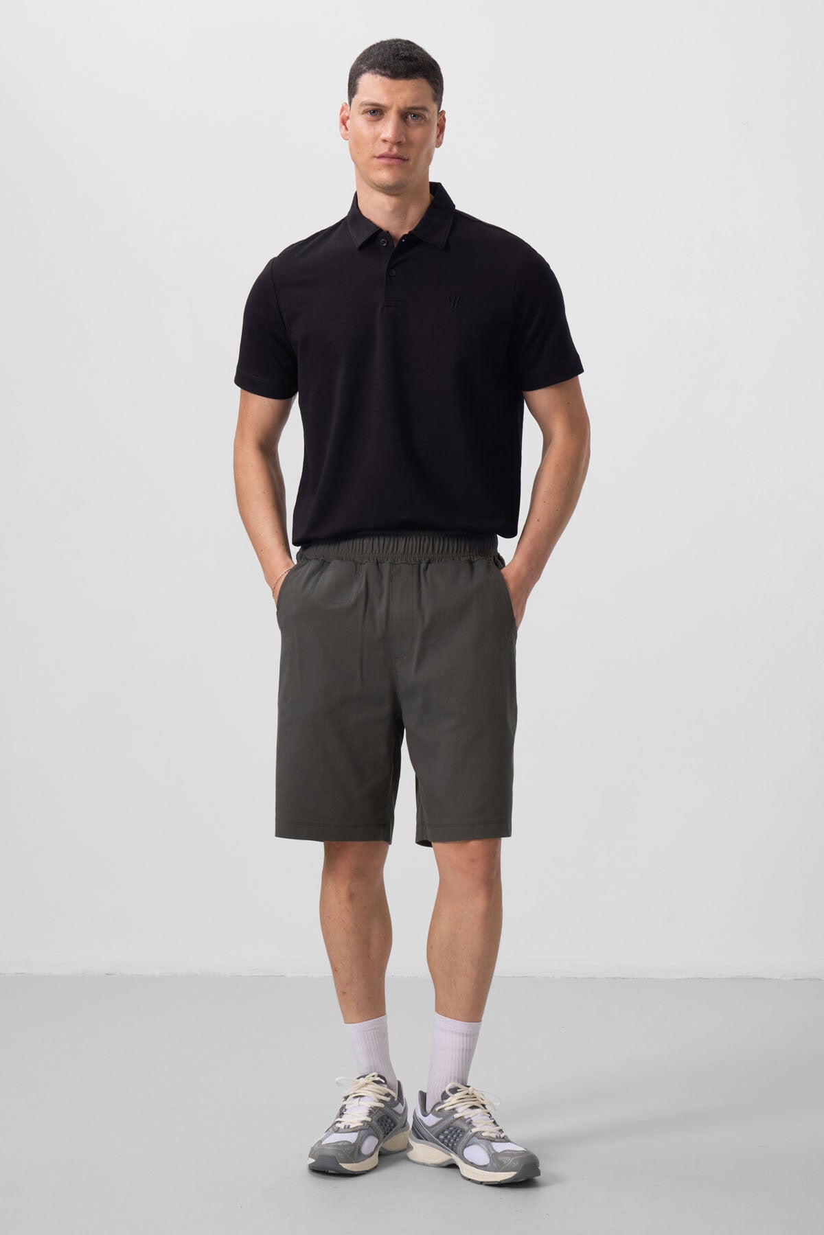 Anthracite Standard Fit Woven Lightly Stretch Men's Chino Shorts - 81290