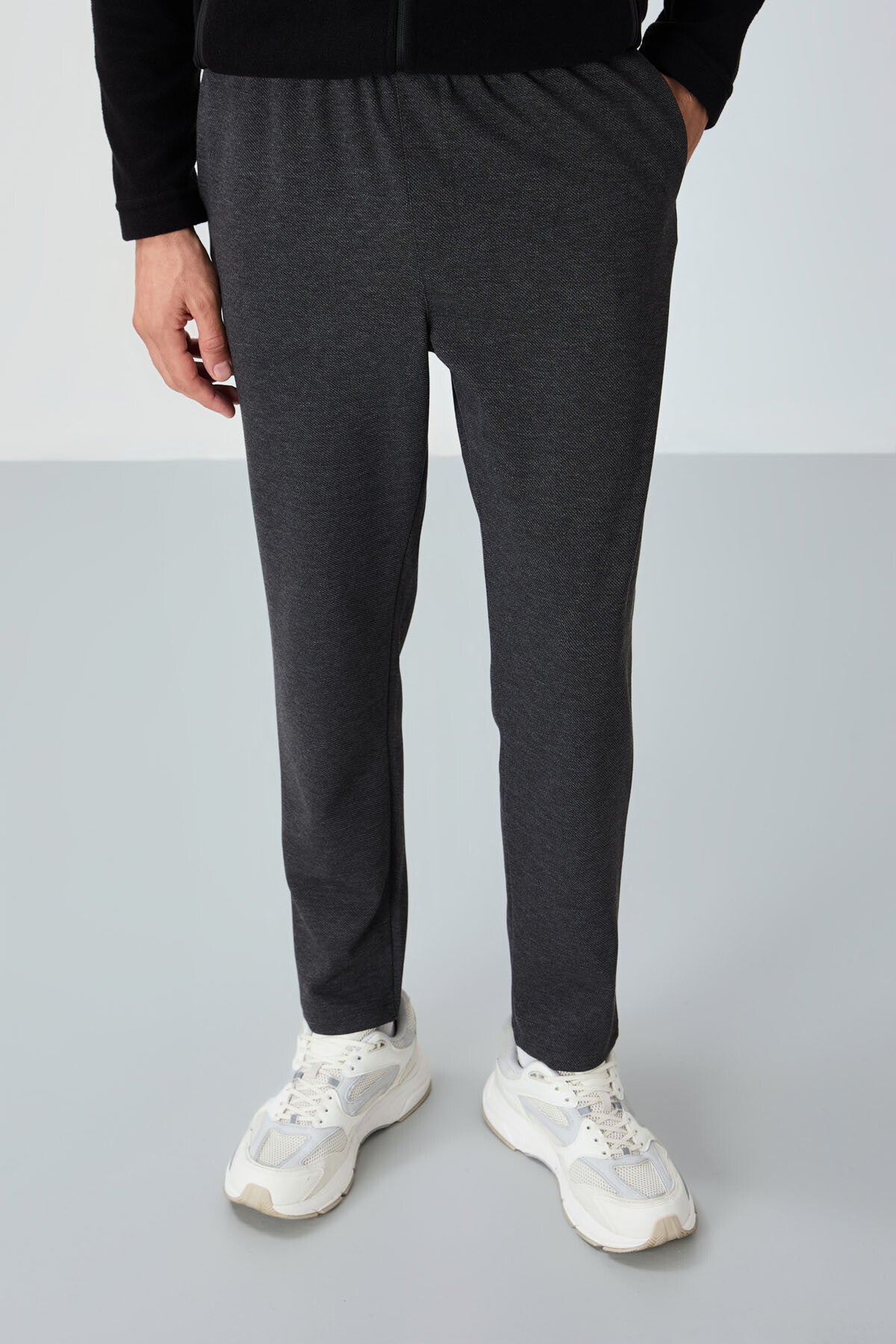 Anthracite Melange Textured Surface Standard Fit Men's Tracksuit Bottom - 82155