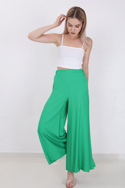 STYLISH WIDE LEG TROUSERS WITH ELASTANE BACK