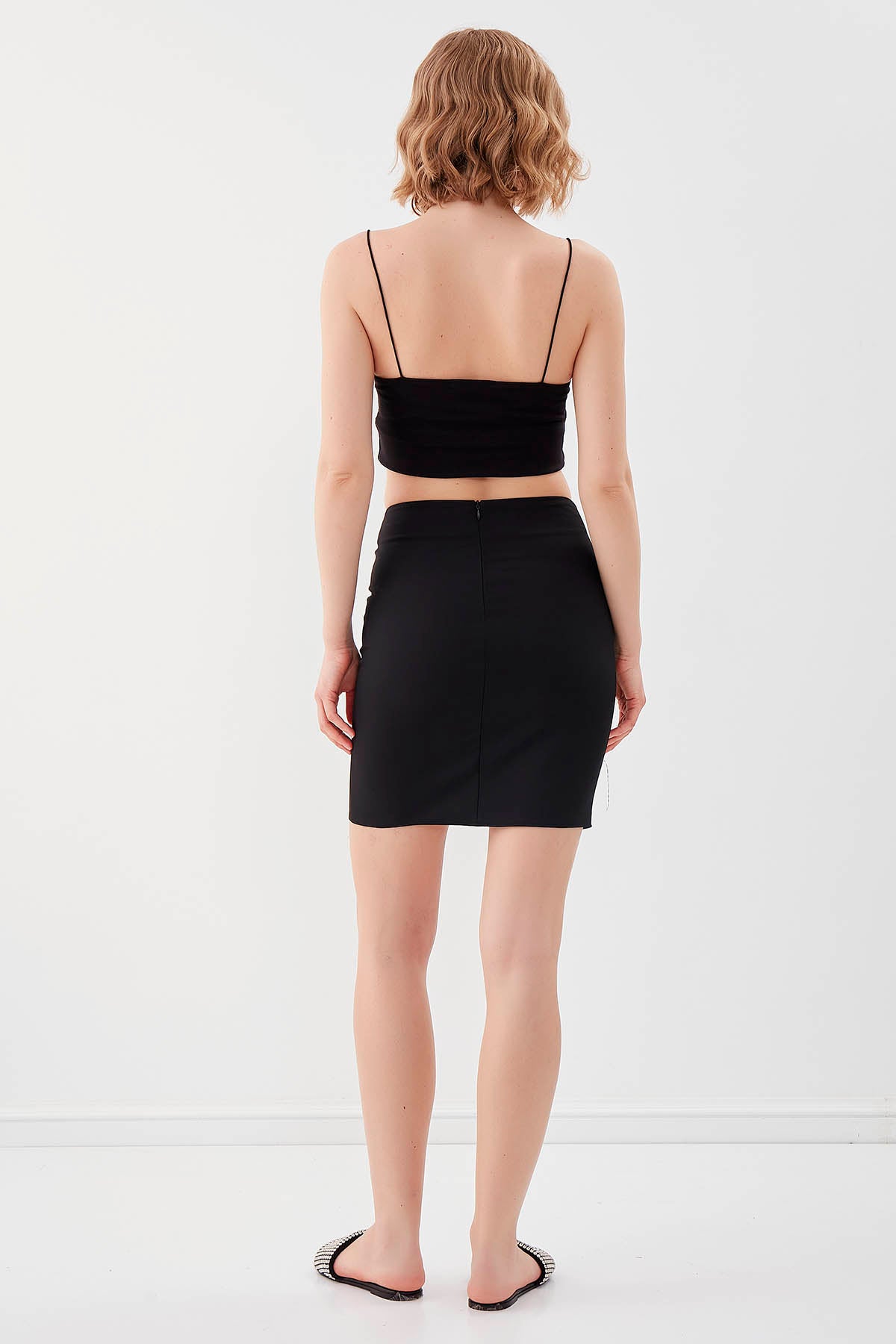 ZIPPERED PENCIL SKIRT