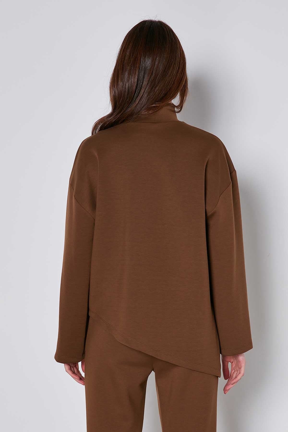 ASYMMETRICAL UPRIGHT COLLAR LOOSE FIT BLOUSE