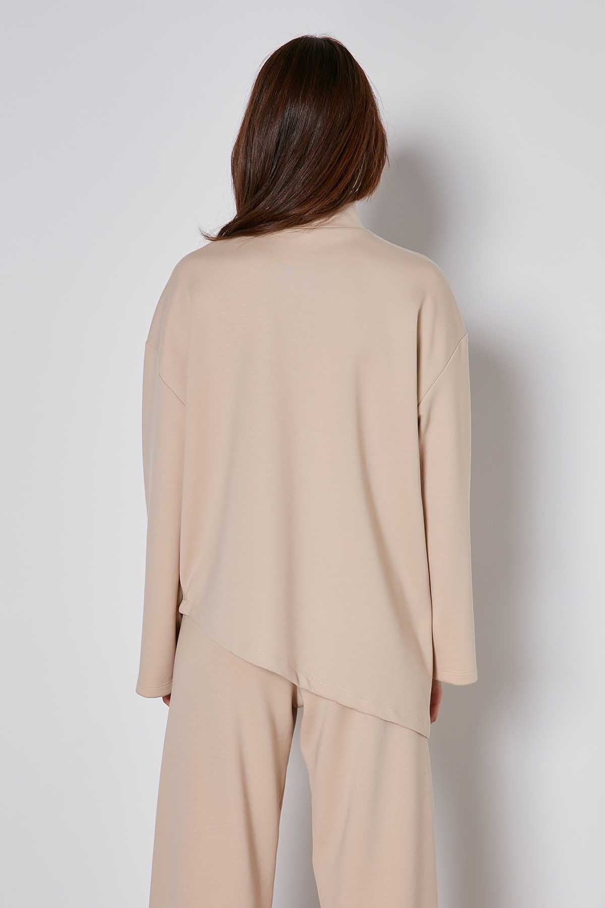 ASYMMETRICAL UPRIGHT COLLAR LOOSE FIT BLOUSE