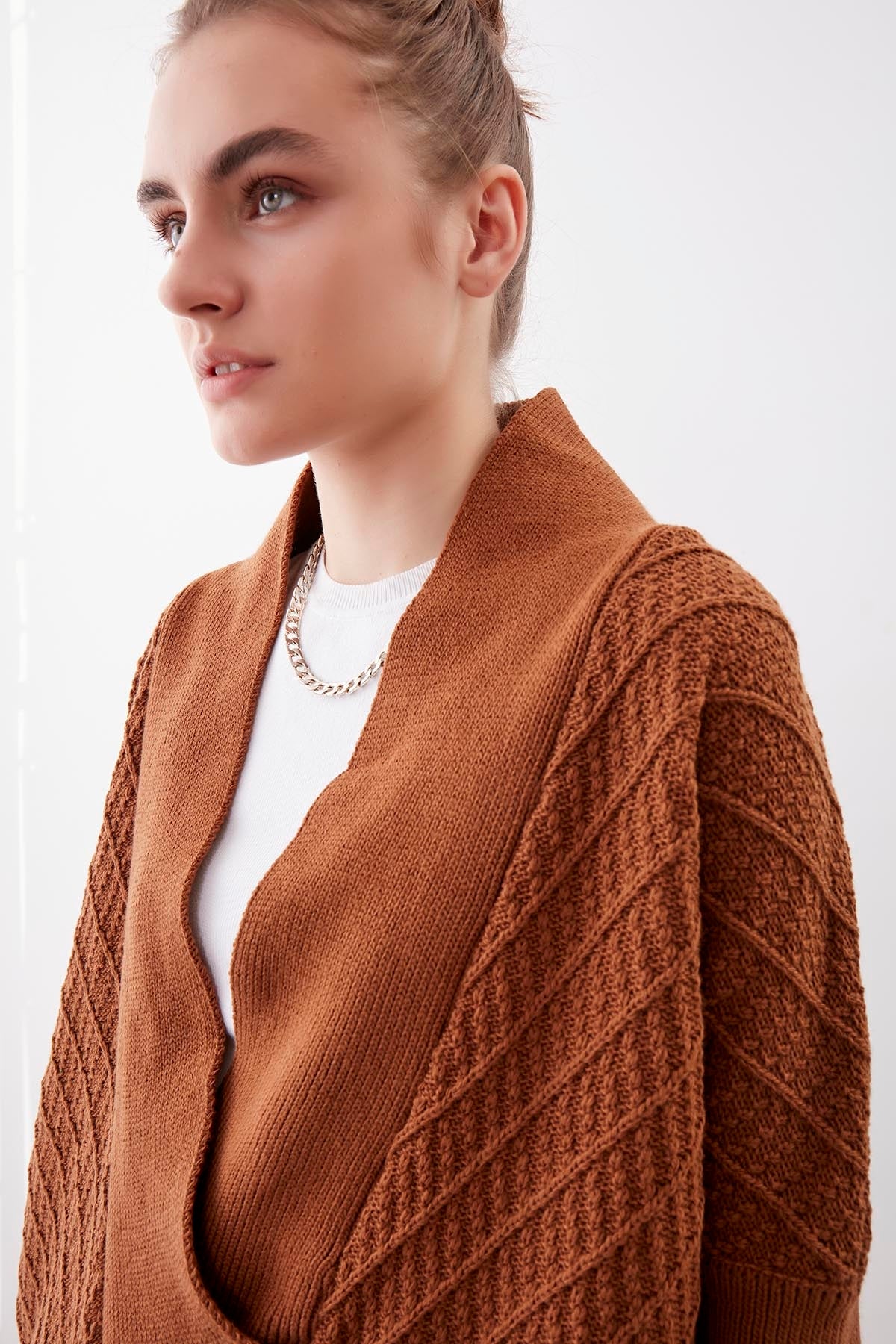 LOOSE KNITTED CARDIGAN WITH ASYMMETRIC ZIPPER
