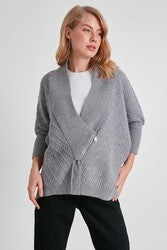 LOOSE KNITTED CARDIGAN WITH ASYMMETRIC ZIPPER