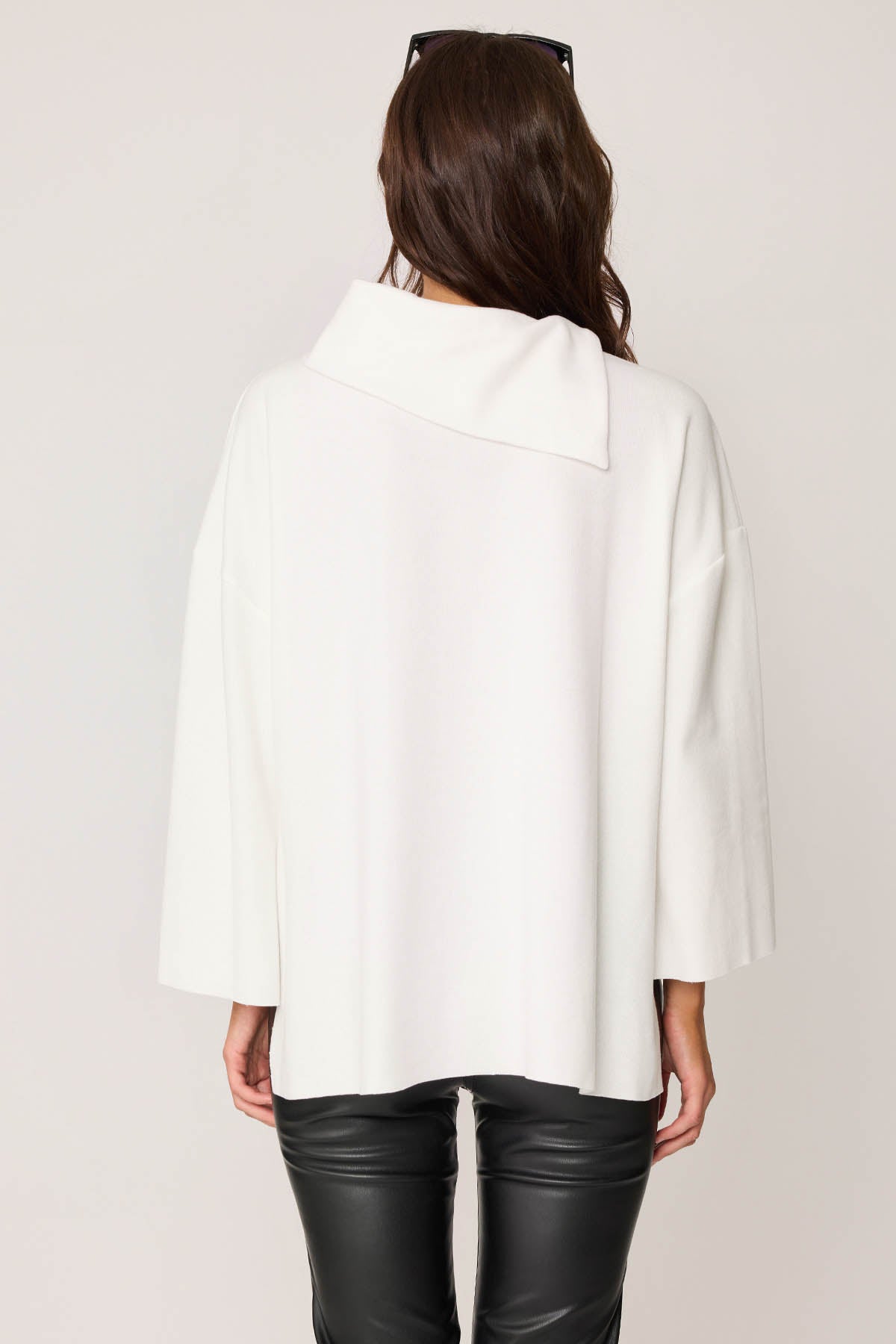 ASYMMETRIC COLLAR KNITTED BLOUSE WITH SIDES SPLITED