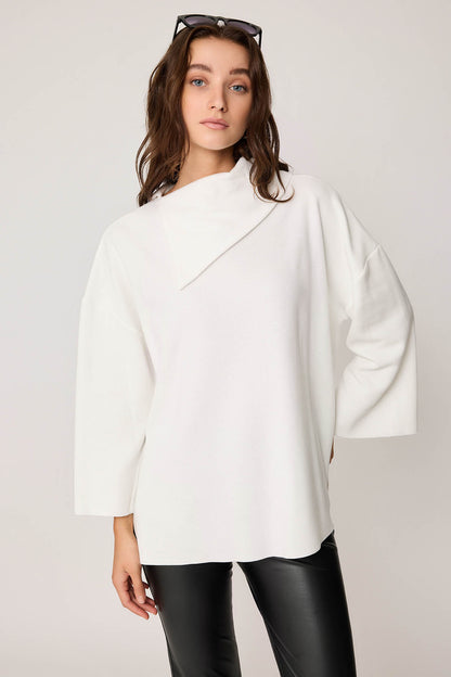 ASYMMETRIC COLLAR KNITTED BLOUSE WITH SIDES SPLITED