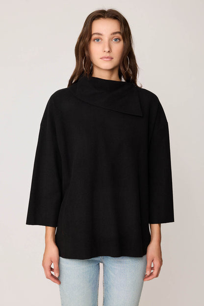 ASYMMETRIC COLLAR KNITTED BLOUSE WITH SIDES SPLITED