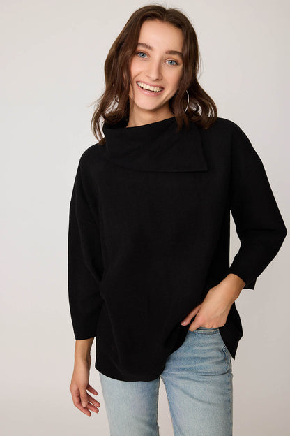 ASYMMETRIC COLLAR KNITTED BLOUSE WITH SIDES SPLITED