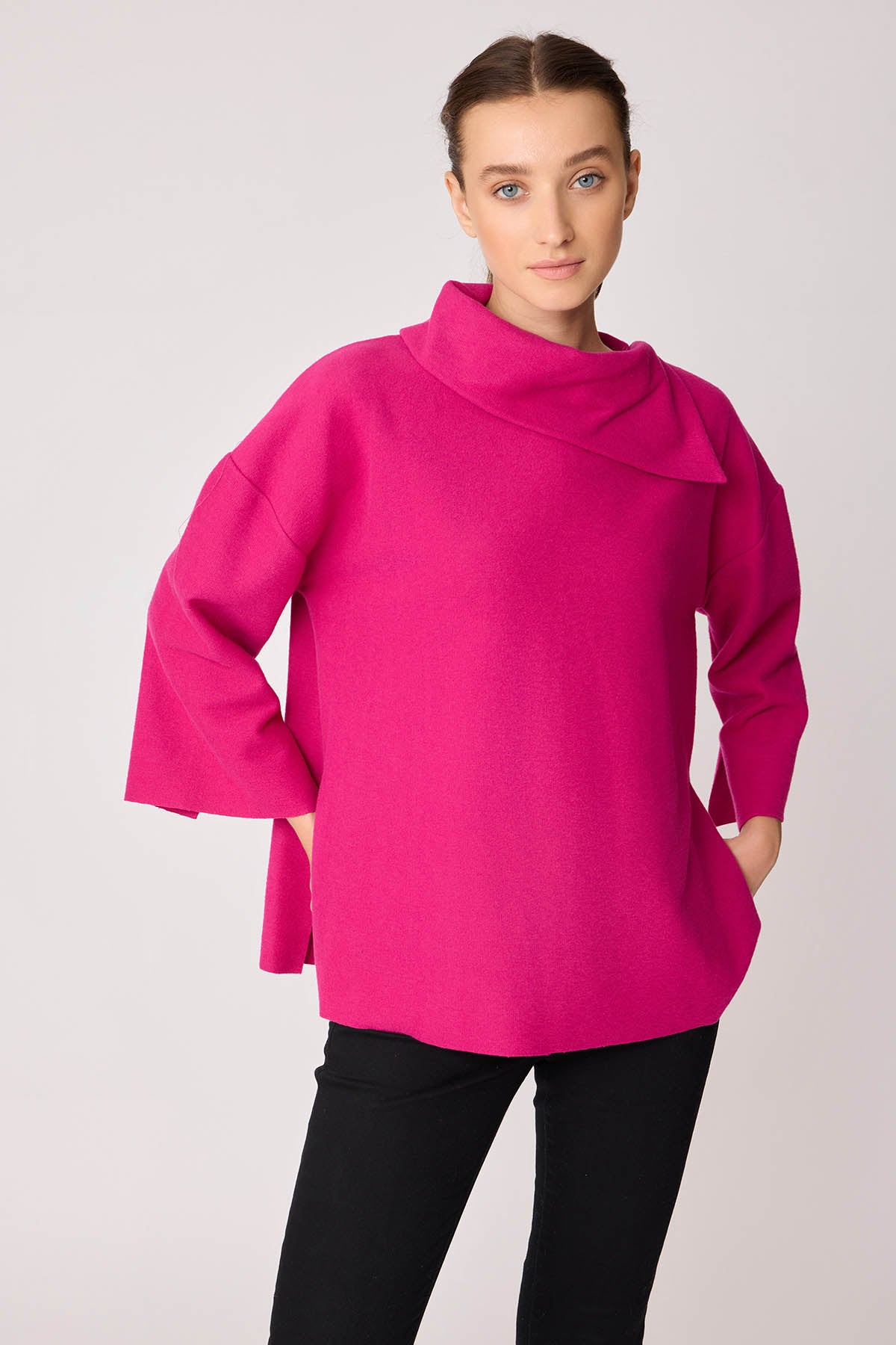 ASYMMETRIC COLLAR KNITTED BLOUSE WITH SIDES SPLITED