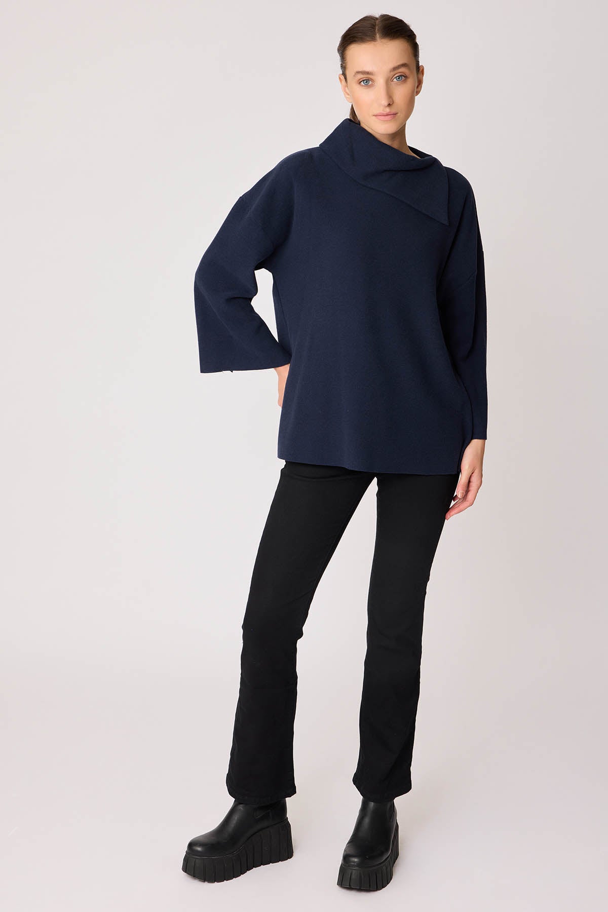 ASYMMETRIC COLLAR KNITTED BLOUSE WITH SIDES SPLITED