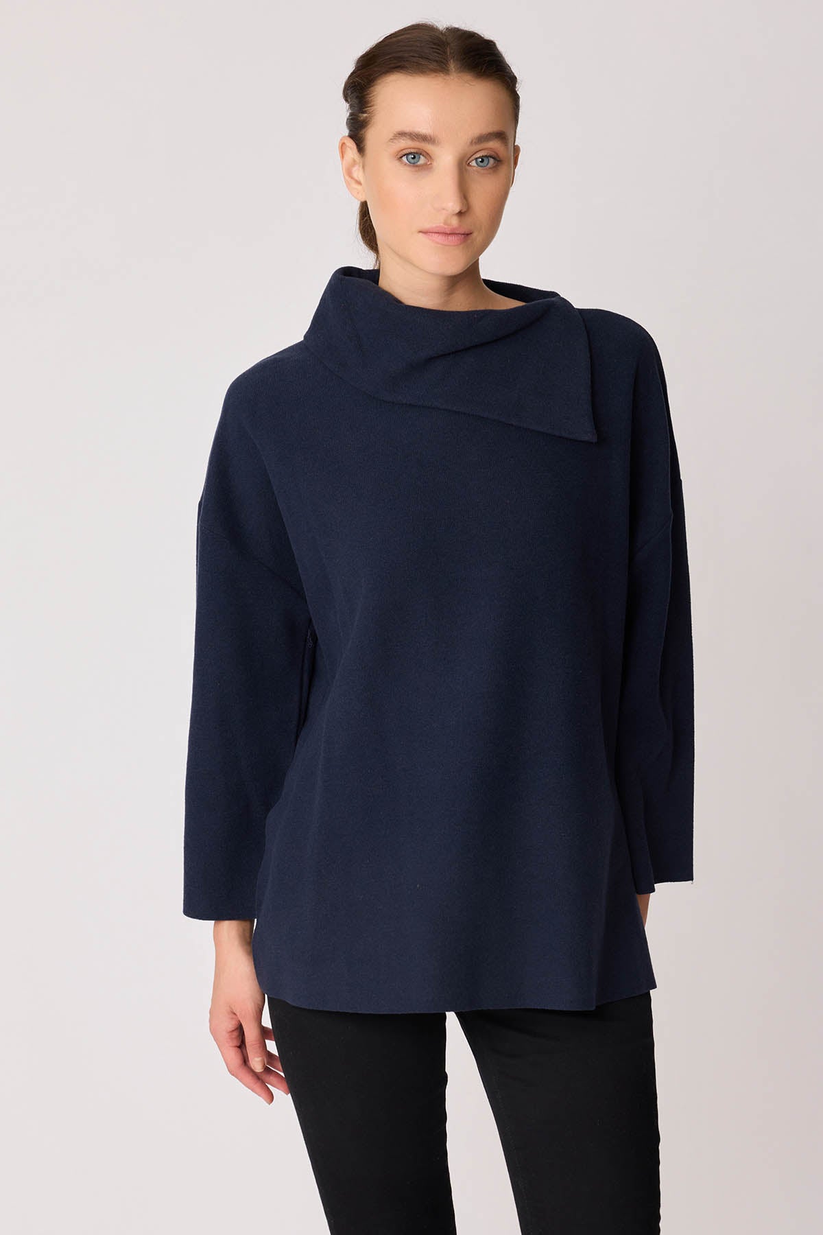 ASYMMETRIC COLLAR KNITTED BLOUSE WITH SIDES SPLITED