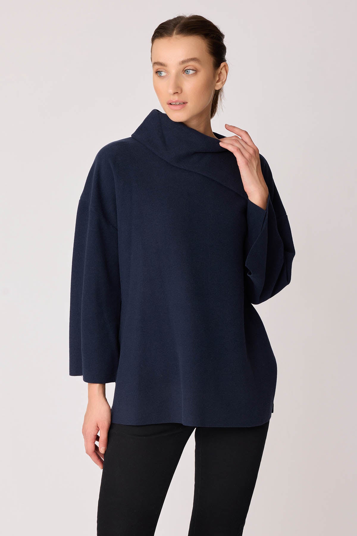 ASYMMETRIC COLLAR KNITTED BLOUSE WITH SIDES SPLITED