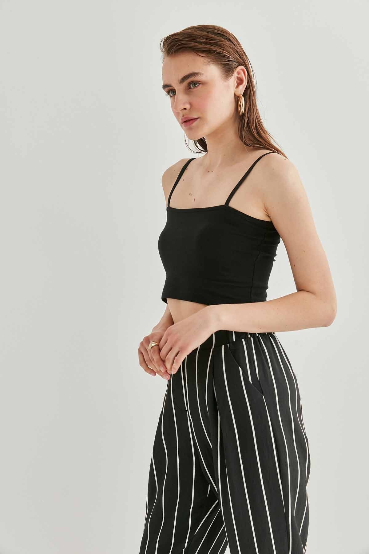 CROP SINGLET TOP